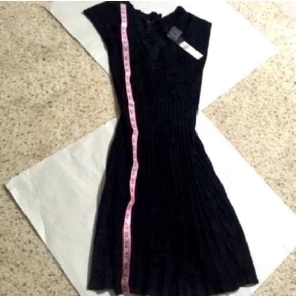 🔴 Offers Please! BCBGmaxAzria Black Pleated Ruffle Black Dress! 🔥 - Picture 3 of 12